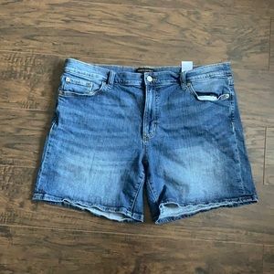Banana republic midi shorts